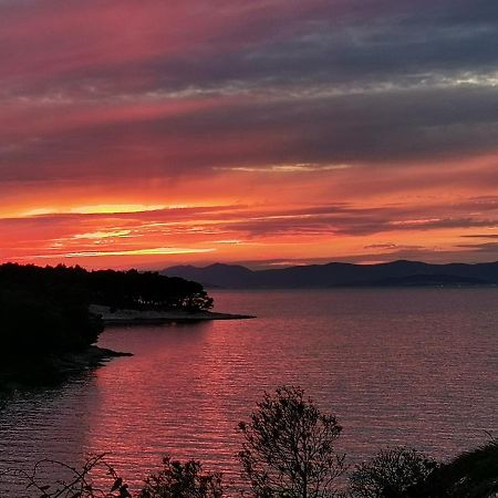 Sunset By The Sea Appartement Splitska Buitenkant foto