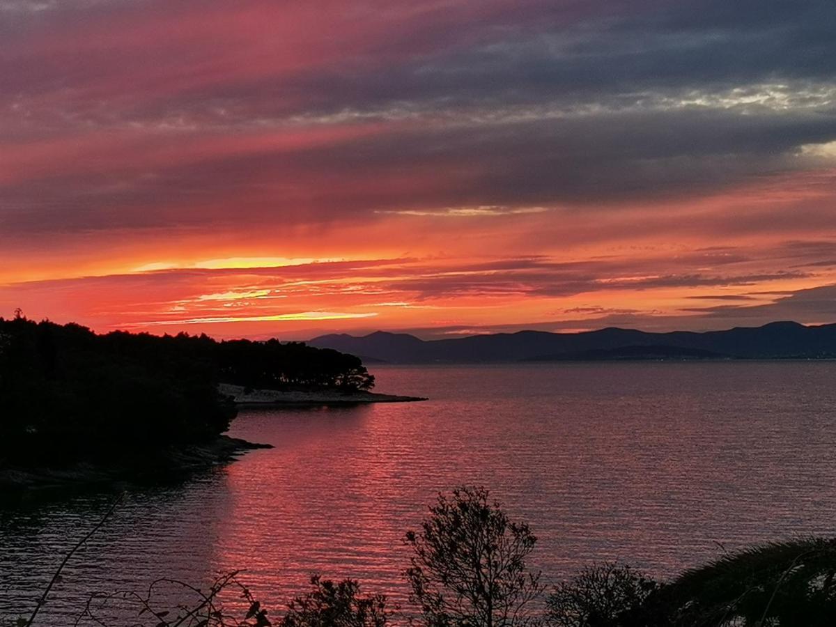 Sunset By The Sea Appartement Splitska Buitenkant foto